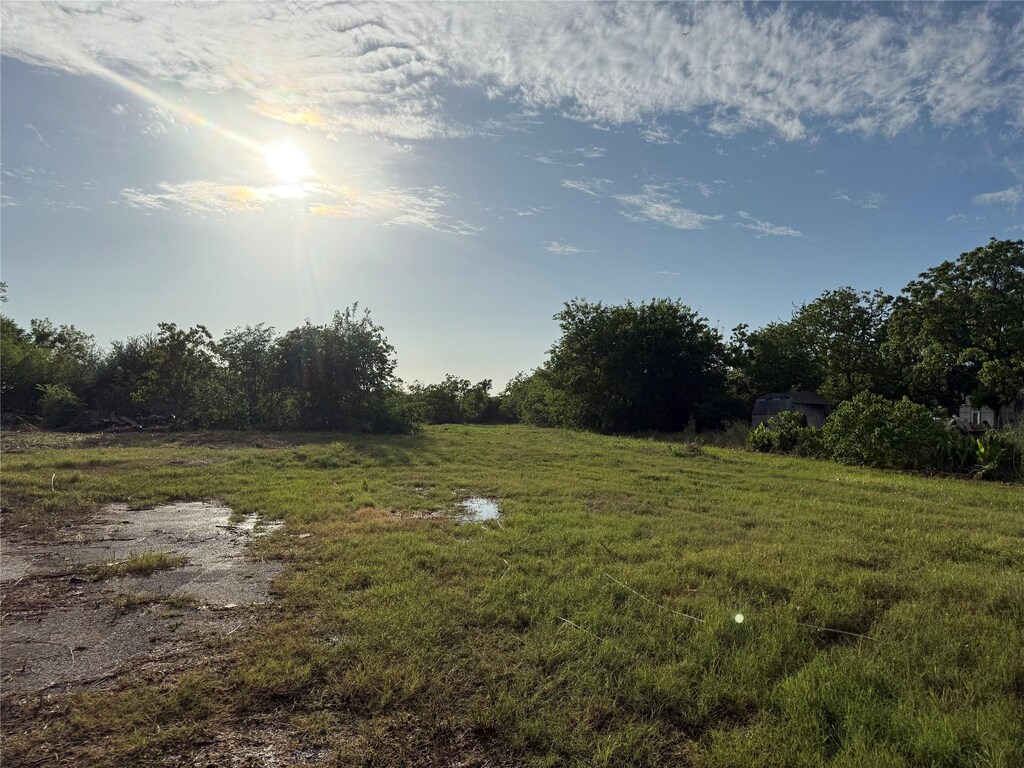 918 24th St, Dickinson, TX 77539