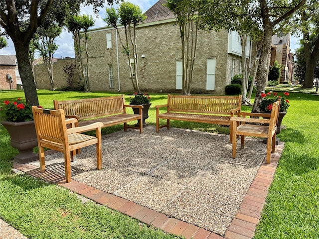 7530 Del Monte Dr, Houston, TX 77063 - view of community with a yard and a patio area