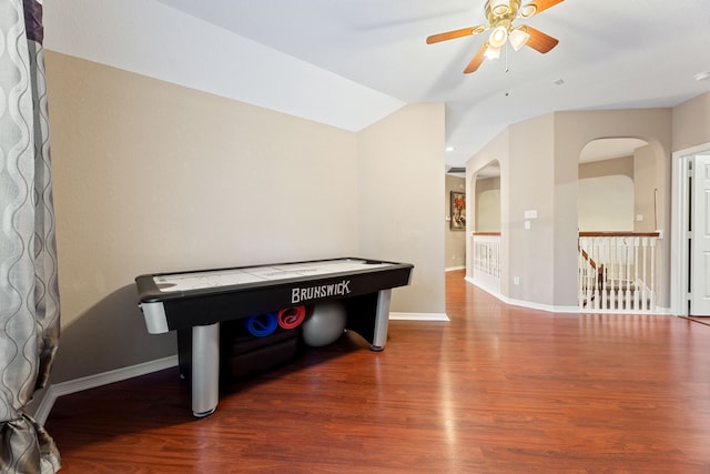 3719 Arundel Gardens Ln, Sugar Land, TX 77498 - playroom featuring wood finished floors, ceiling fan, baseboards, and vaulted ceiling