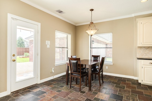 51 Scotch Pine Ct, Lake Jackson, TX 77566 - dining space with visible vents, plenty of natural light, and baseboards