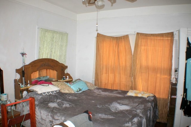 4334 Bell St, Houston, TX 77023 - view of bedroom