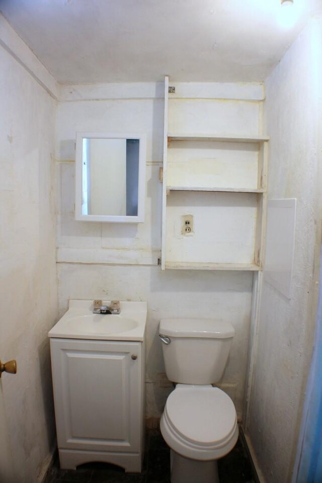4334 Bell St, Houston, TX 77023 - bathroom with vanity and toilet