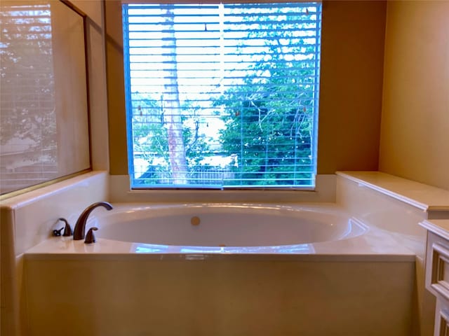 2106 Cherry Hills Dr, League City, TX 77573 - bathroom with a bath and vanity
