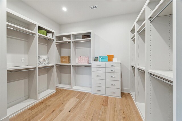 714 E 21st St, Houston, TX 77008 - spacious closet with visible vents and light wood-style floors