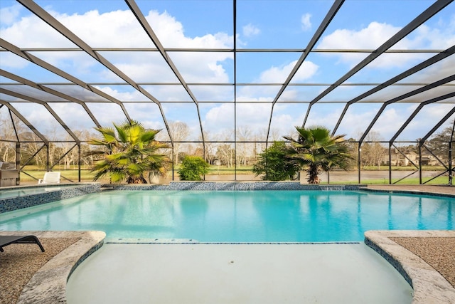 9108 Quail Ridge Dr, Manvel, TX 77578 - view of swimming pool with a patio, glass enclosure, and a pool with connected hot tub