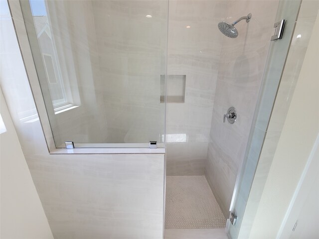 5931 Beall St A-B, Unit A-B Houston, TX 77091 - bathroom with a stall shower
