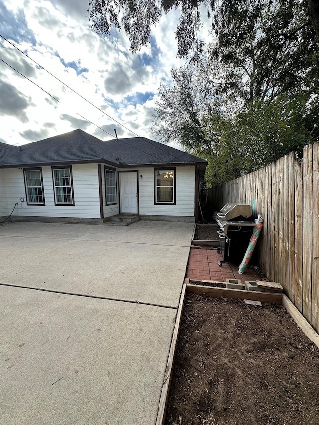 1802 Terry St, Houston, TX 77009 - back of property featuring a patio