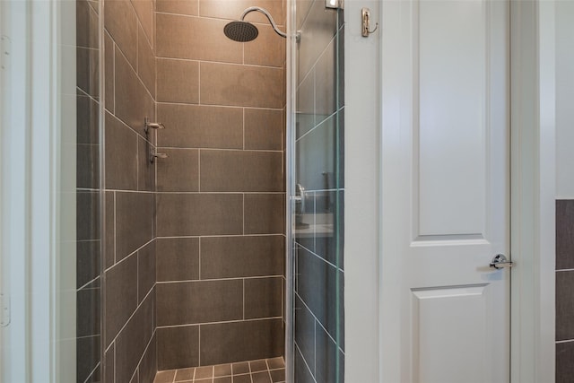 107 Knightsbridge Park Ln, Houston, TX 77018 - full bathroom with a shower stall