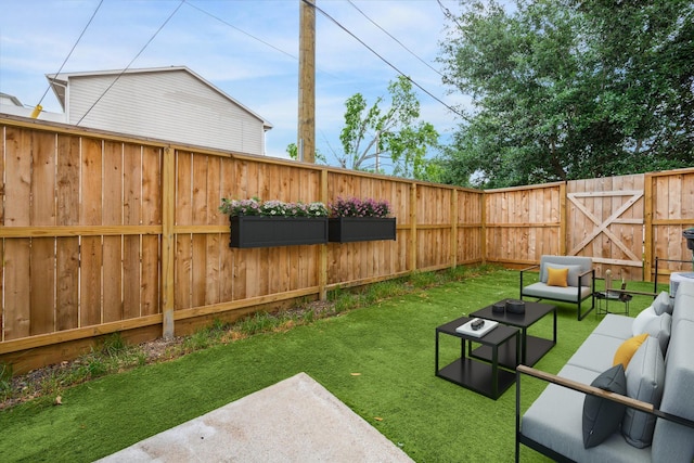 1505 Detering St, Houston, TX 77007 - view of yard featuring an outdoor living space