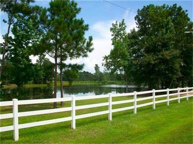 30099 Round Up Dr, Waller, TX 77484