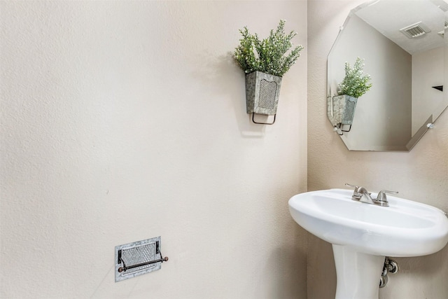 1918 N Everglades Dr, Deer Park, TX 77536 - bathroom featuring a sink and visible vents