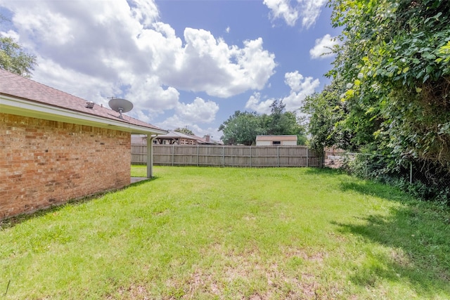 923 N Hull St, Caldwell, TX 77836 - view of fenced backyard