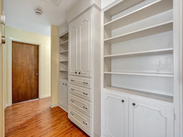 208 Burnett Dr, Baytown, TX 77520 - view of closet