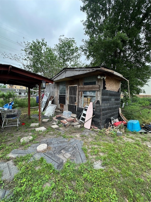 view of outdoor structure featuring an outdoor structure