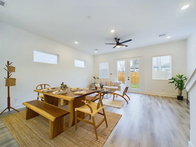 dining space featuring recessed lighting, light wood-style floors, baseboards, visible vents, and a ceiling fan