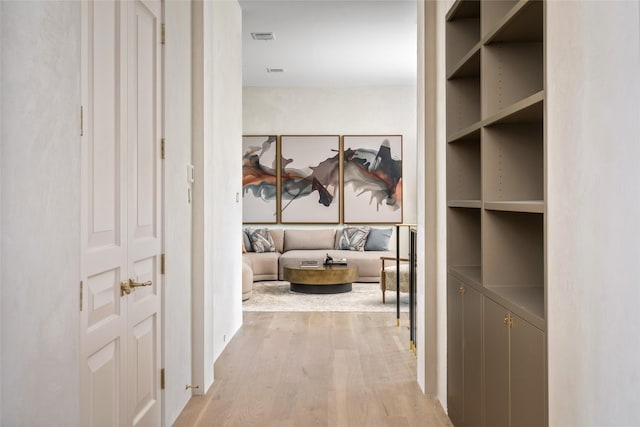 2525 Inwood Dr, Houston, TX 77019 - hall featuring light wood-style flooring