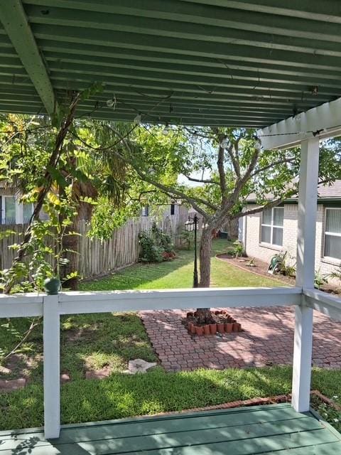 24 Clara Barton Ln, Galveston, TX 77551