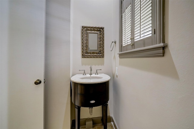 4856 Post Oak Timber Dr, Houston, TX 77056 - bathroom with vanity