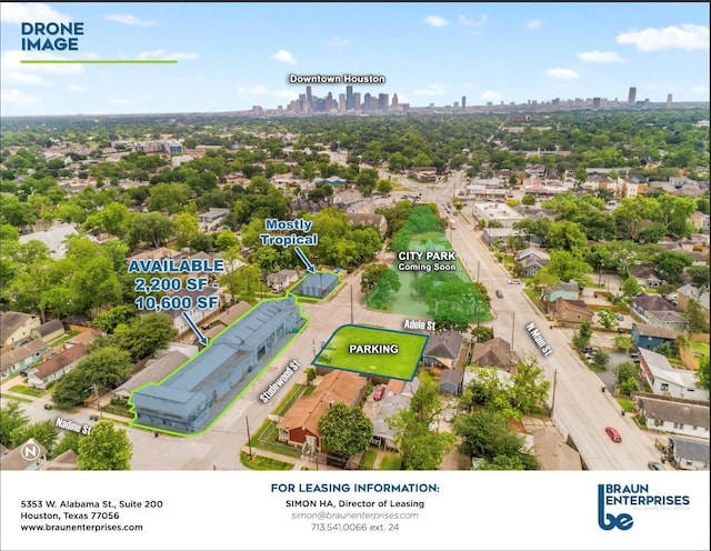 1111 Adele St, Houston, TX 77009 - aerial view with a view of city