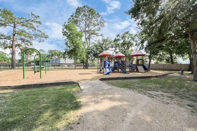 2207 Bauer Dr Unit A, Houston, TX 77080 - community jungle gym with fence