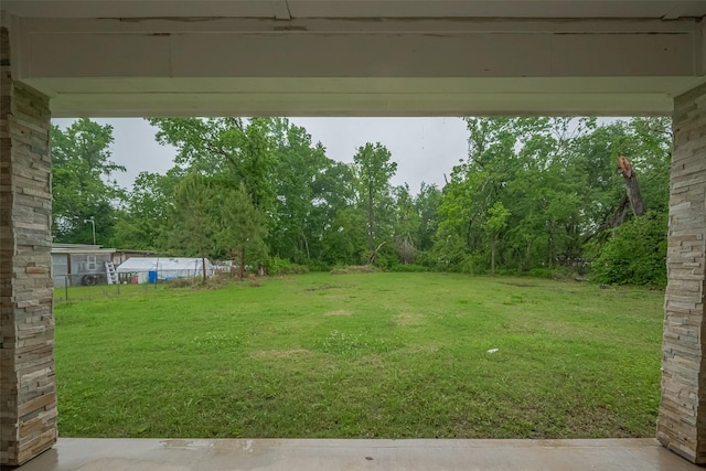 403 Smith St, Dayton, TX 77535 - view of yard