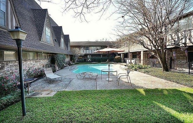 2574 Marilee Ln Unit 1, Houston, TX 77057 - pool with a yard, fence, and a patio area