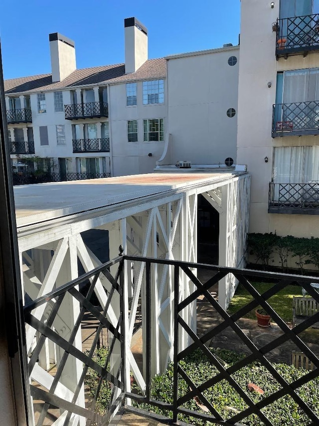 2333 Bering Dr Unit 201, Houston, TX 77057 - view of balcony