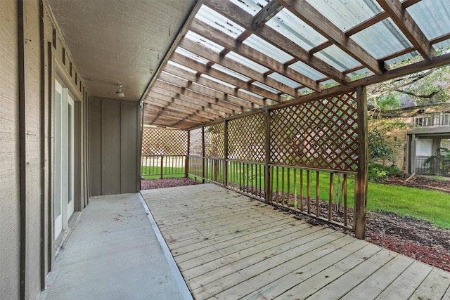 18118 Lakeside Ln, Houston, TX 77058 - view of wooden terrace