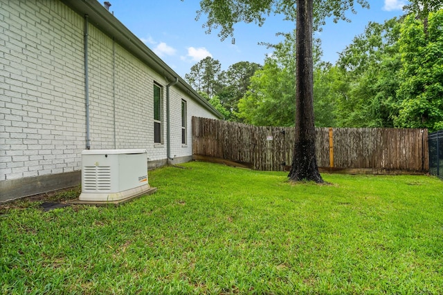5006 Newport Ct, Spring, TX 77386 - view of yard with a fenced backyard