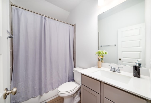 10554 Cecilia Star Ln, Richmond, TX 77406 - full bath featuring toilet, vanity, and shower / tub combo with curtain