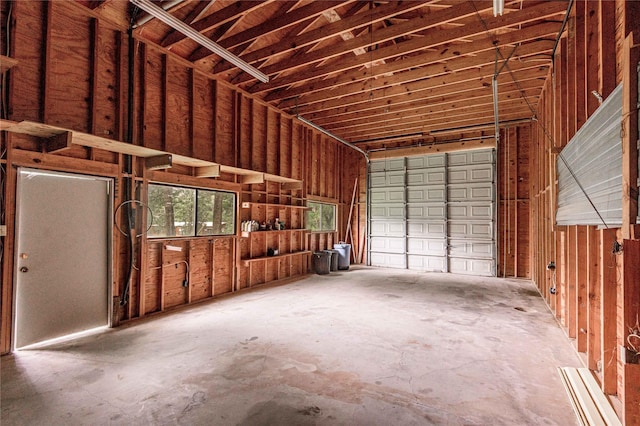350 Shoreline Dr, Huntsville, TX 77320 - view of garage