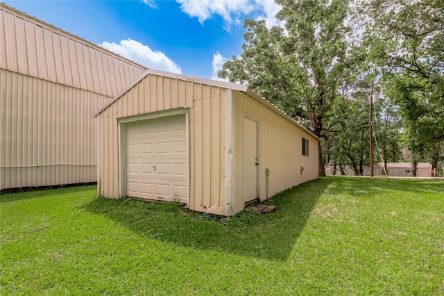 350 Shoreline Dr, Huntsville, TX 77320 - view of detached garage