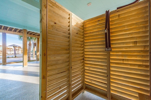 4110 Defender Ln, Galveston, TX 77554 - view of room details