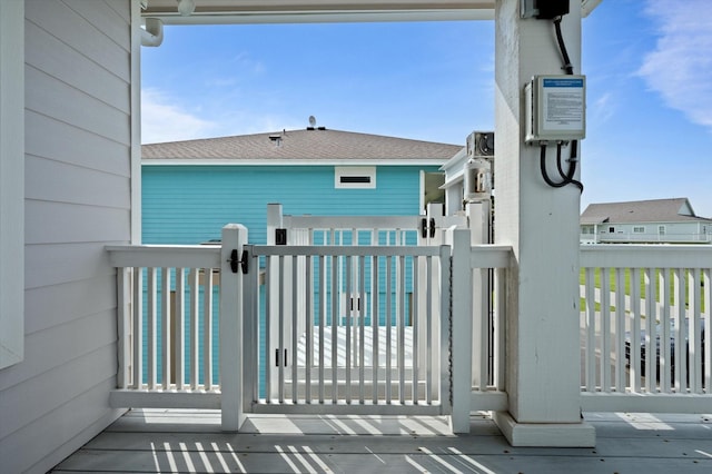 978 Sue Dr, Crystal Beach, TX 77650 - exterior space
