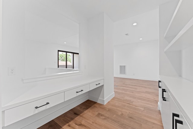 mudroom featuring visible vents, recessed lighting, light wood-style flooring, and baseboards