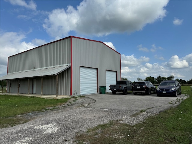 view of outbuilding featuring an outbuilding