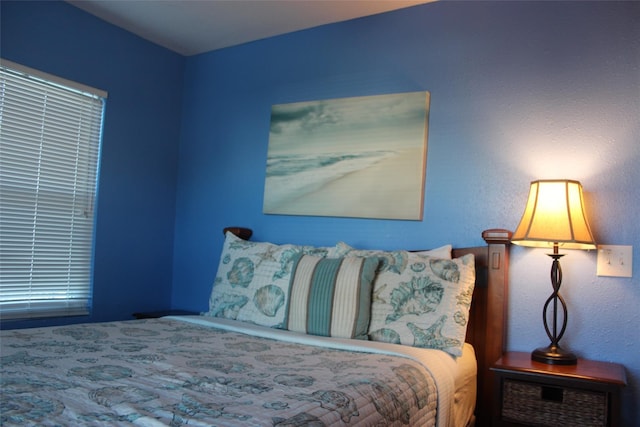 4006 Reeves Dr, Galveston, TX 77554 - view of bedroom
