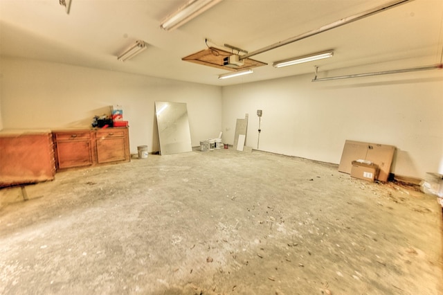 15626 Whitewater Ln, Houston, TX 77079 - garage with a garage door opener