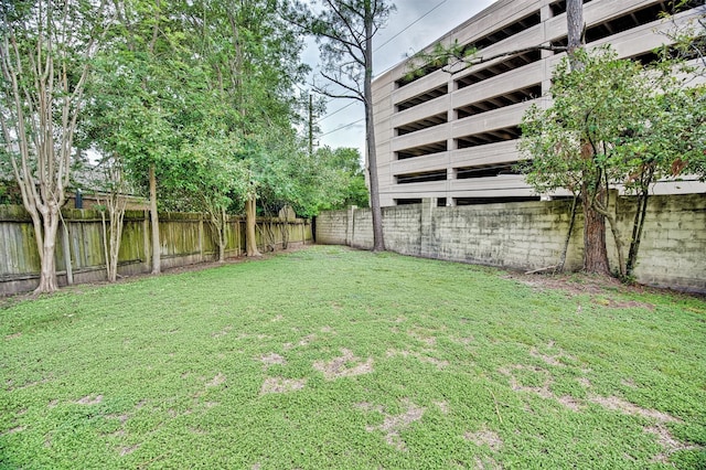 15626 Whitewater Ln, Houston, TX 77079 - view of yard featuring a fenced backyard