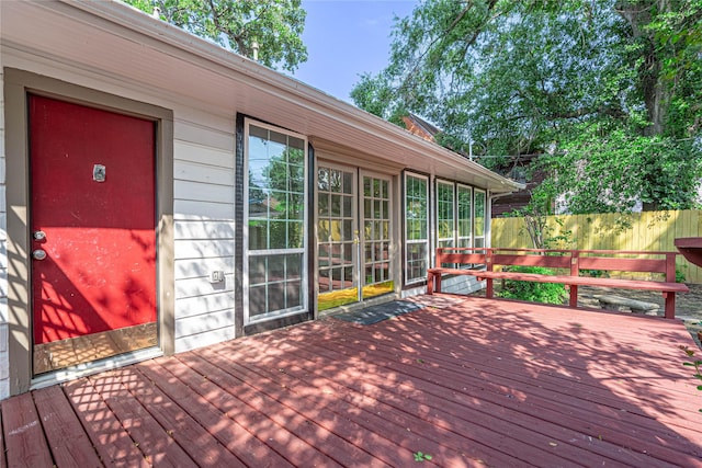 3210 Oakdale St, Houston, TX 77004 - wooden deck with fence