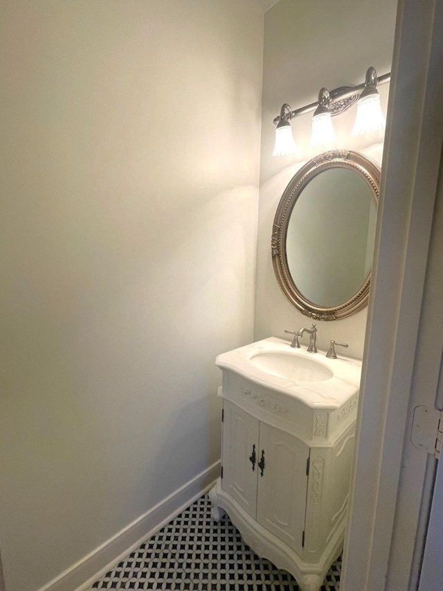 1615 Lakeside Enclave Dr, Houston, TX 77077 - bathroom featuring vanity and baseboards