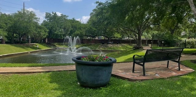 1615 Lakeside Enclave Dr, Houston, TX 77077 - view of property's community with a yard