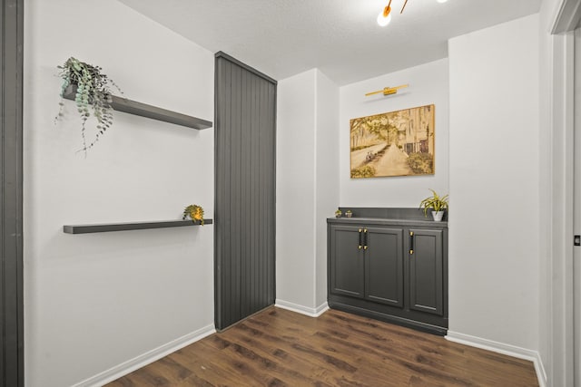 3631 Belmont Shore Ln, Missouri City, TX 77459 - hall featuring dark wood-style floors and baseboards