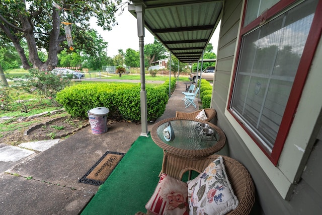 5514 Pardee St, Houston, TX 77026 - view of patio