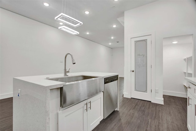 4512 Brinkley St A-B, Unit A-B Houston, TX 77051 - kitchen featuring a sink, dishwasher, dark wood-style flooring, baseboards, and recessed lighting