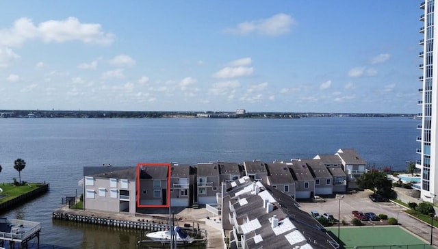 10 Mariner Village Dr, Pasadena, TX 77586 - water view