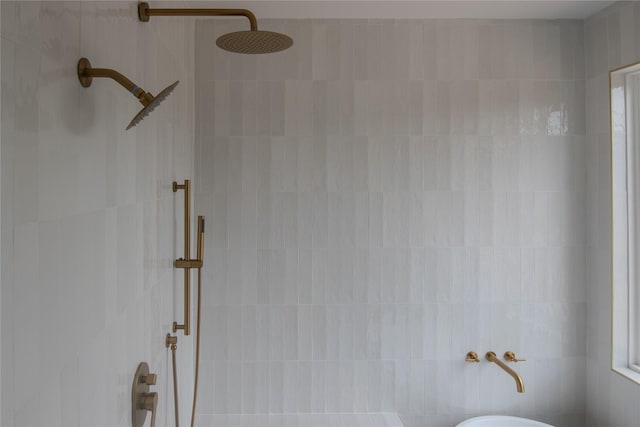 100 Mahalo Ct, Bastrop, TX 78602 - bathroom with a tile shower