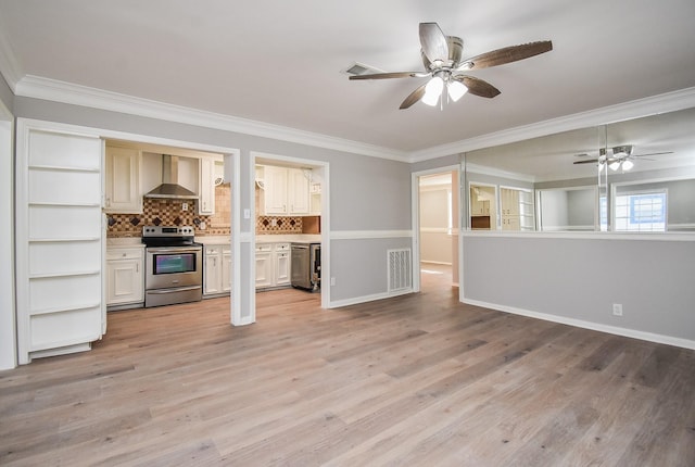 unfurnished living room featuring crown molding, a ceiling fan, baseboards, and light wood-style floors