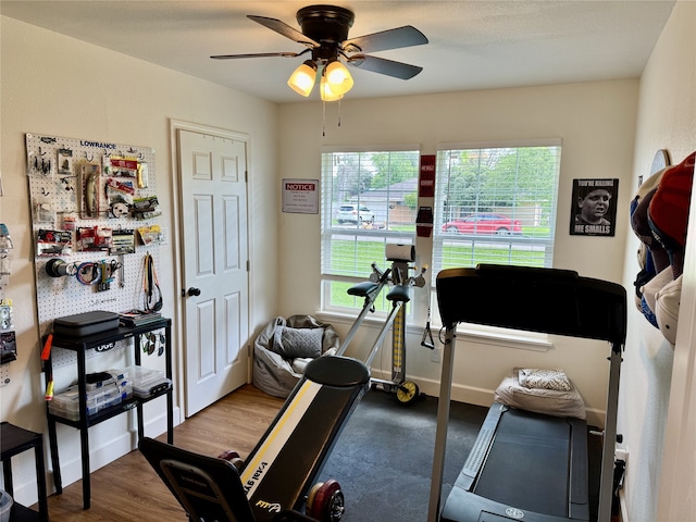 211 Southern Oaks Dr, Lake Jackson, TX 77566 - exercise room featuring a ceiling fan