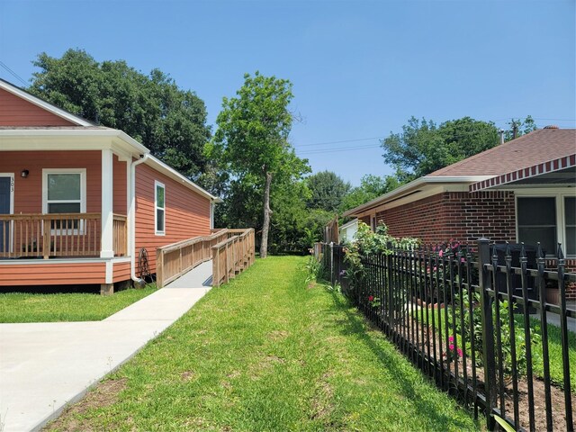 view of yard featuring fence